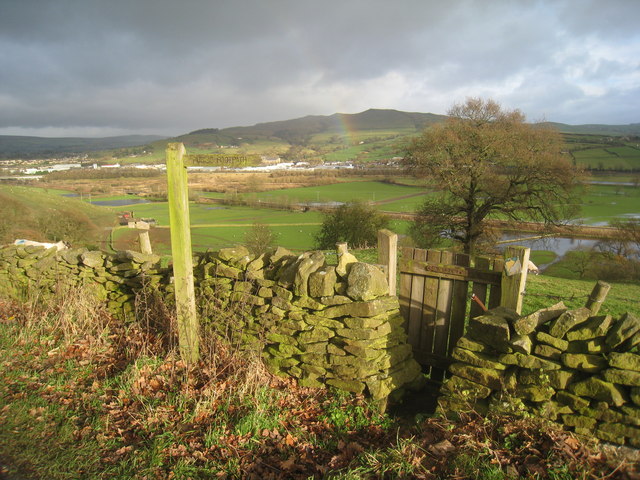 Airedale and the start of the path to Low Woodside