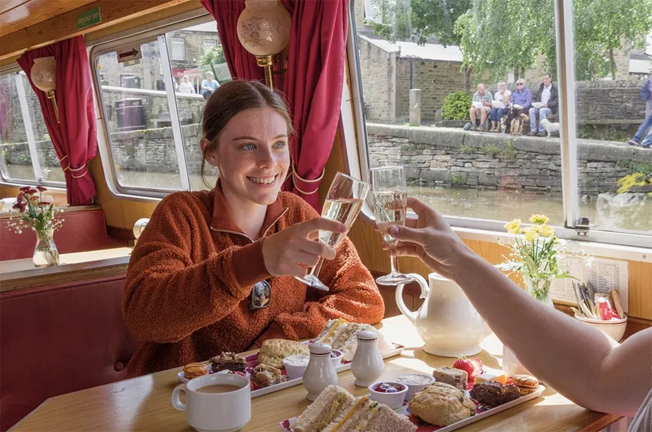 Skipton canal tea cruise